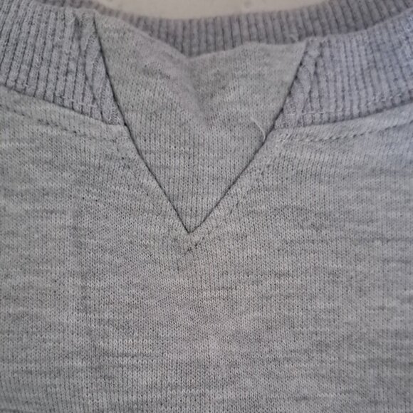 CTU Cropped Pullover Sweatshirt Long Sleeve Crewneck, pull on hem Small NWT - Picture 8 of 16